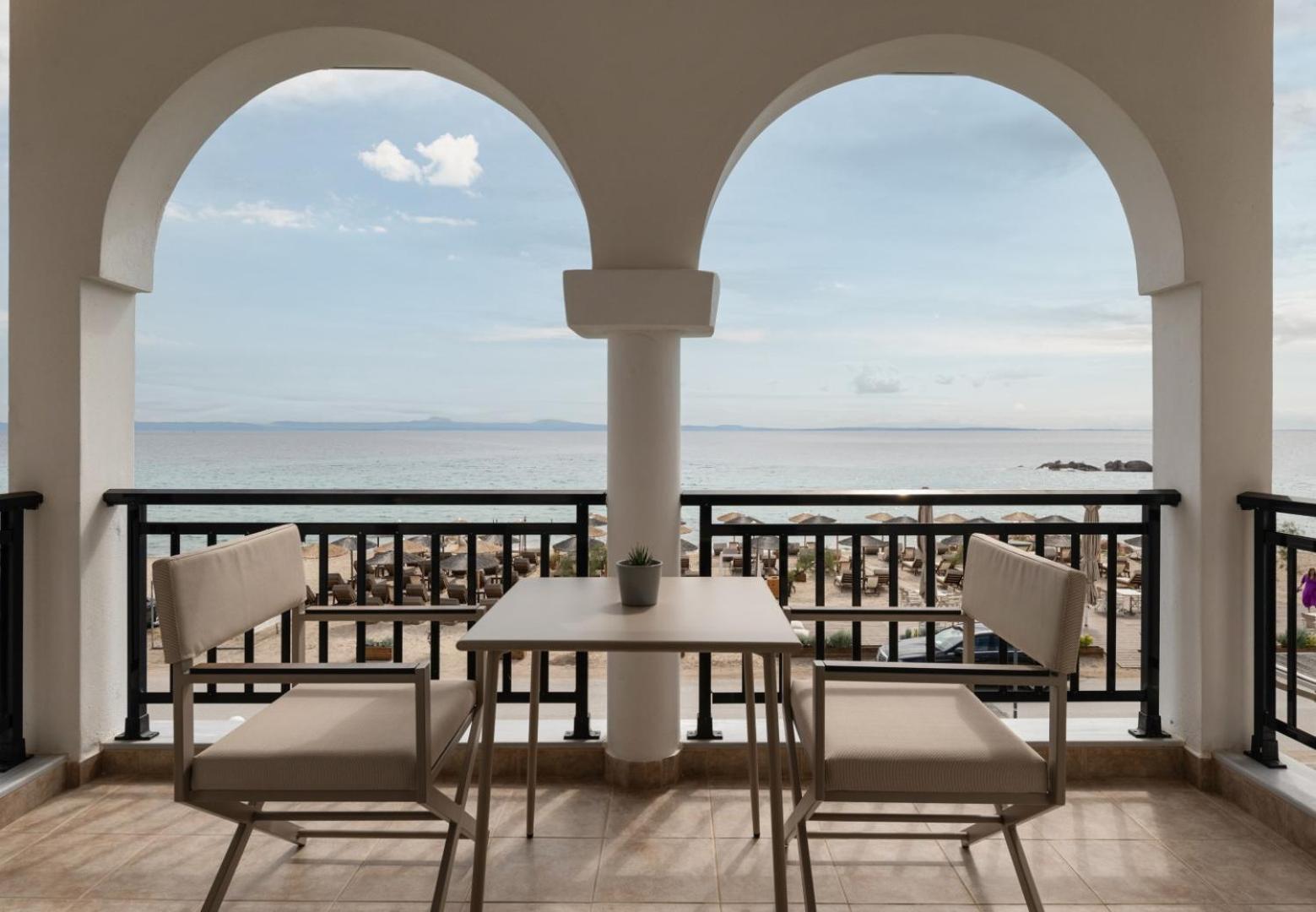 Apartamento Assano Seafront Luxury Nikiti  Exterior foto